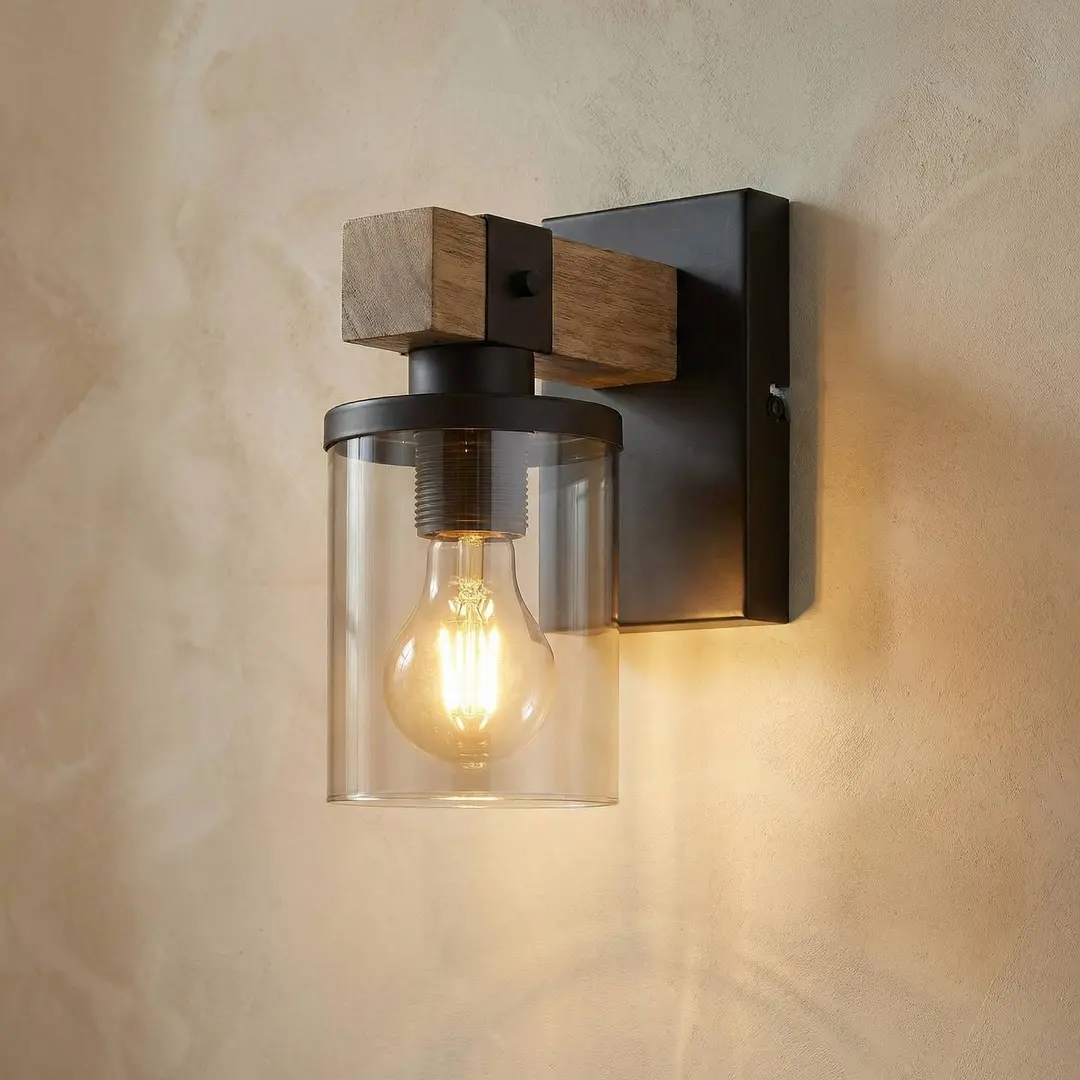 Globo Wandleuchte Lila mit Holz-Ausleger und Glasschirm