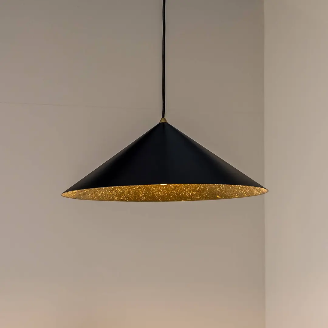 Eko-Light Hängeleuchte Fuji, Verbundfaser, schwarz/goldfarben, Ø 50 cm