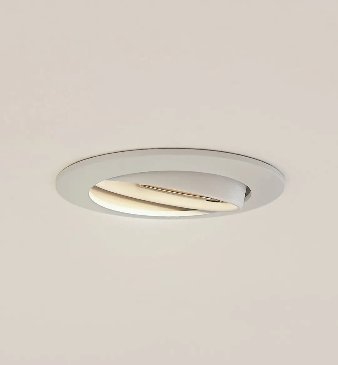 Prios Deckeneinbauleuchte Fibur, weiß, Zink, Ø 8,2 cm