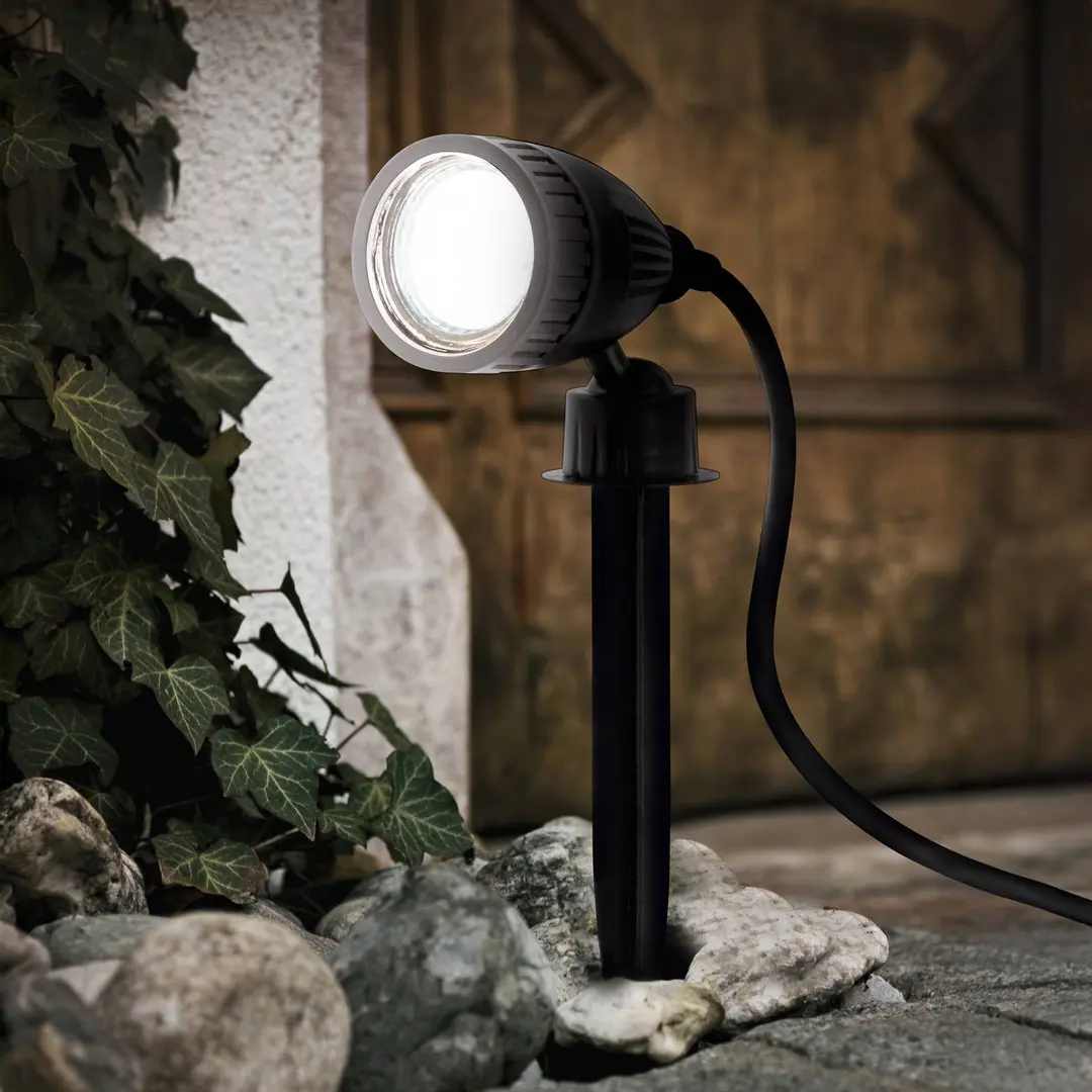 EGLO Dezenter LED-Erdspießstrahler Nema