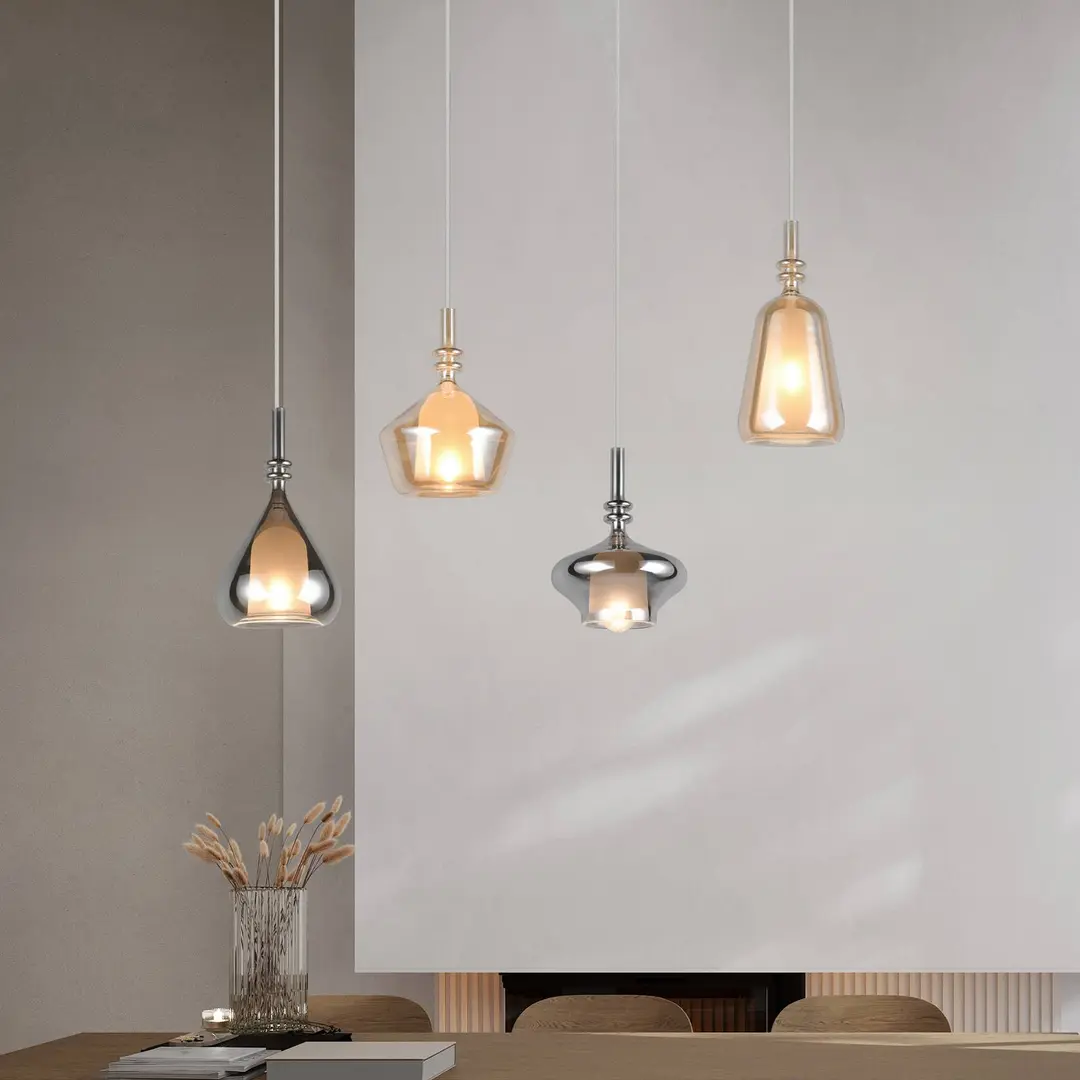 Trio Lighting Hängelampe Aldea, Länge 65 cm, weiß/amber/chrom Glas, 4-flg.