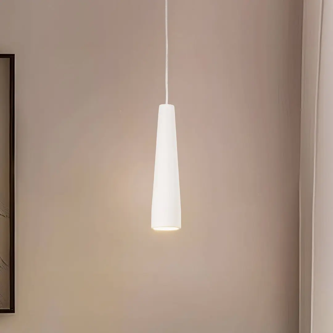 SOLLUX LIGHTING Hängeleuchte Lectra aus Keramik in Kegelform