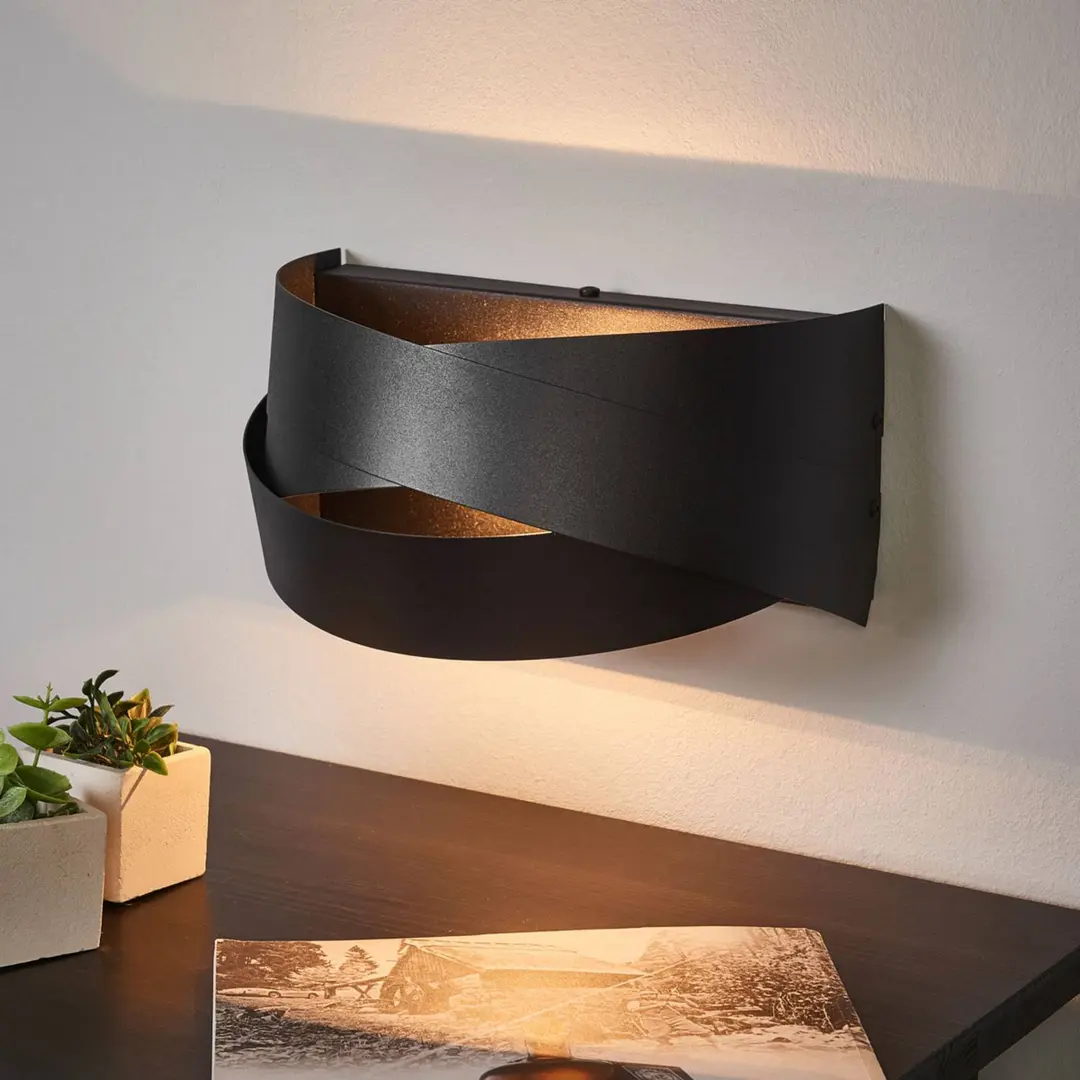 Domiluce Wandlampe Tornado schwarz