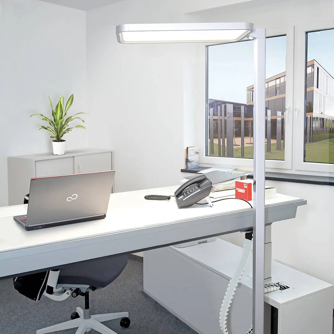 DOTLUX LED-Sensor-Stehlampe STUDIObutler silber 80 W 840 dim