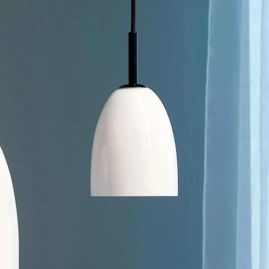 Dyberg Larsen Jazz Hängeleuchte opal/schwarz 18 cm