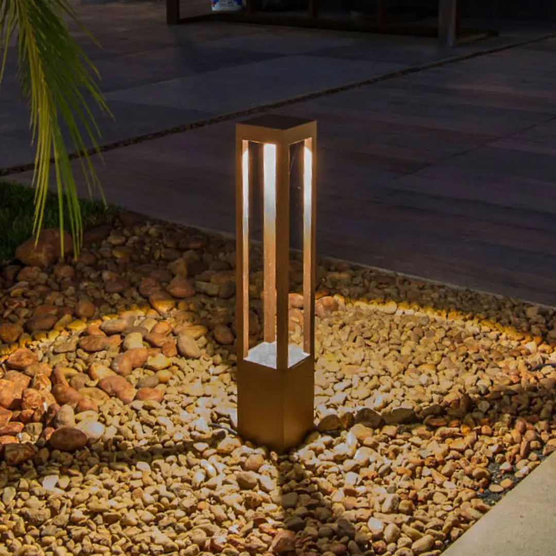 FARO BARCELONA LED-Wegeleuchte Agra, rostbraun, Aluminium/Glas, Höhe 65 cm