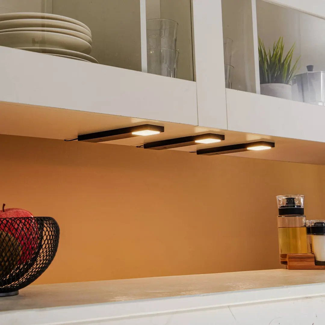 Lindby Amaryll LED-Unterbaulampe, 3er-Set, schwarz
