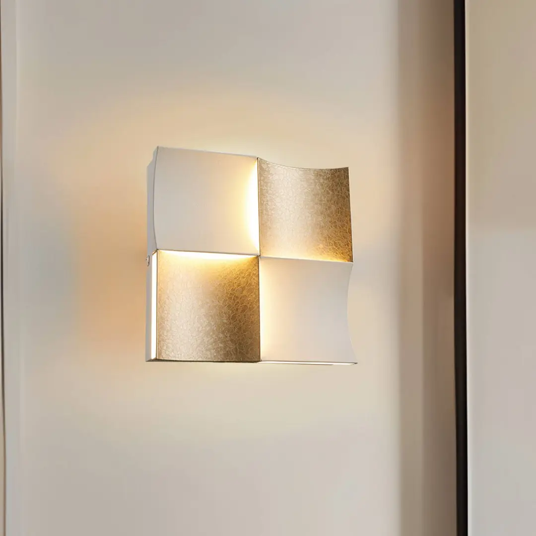 Viokef LED-Wandlampe Ariella, goldfarben, Breite 21 cm, Metall