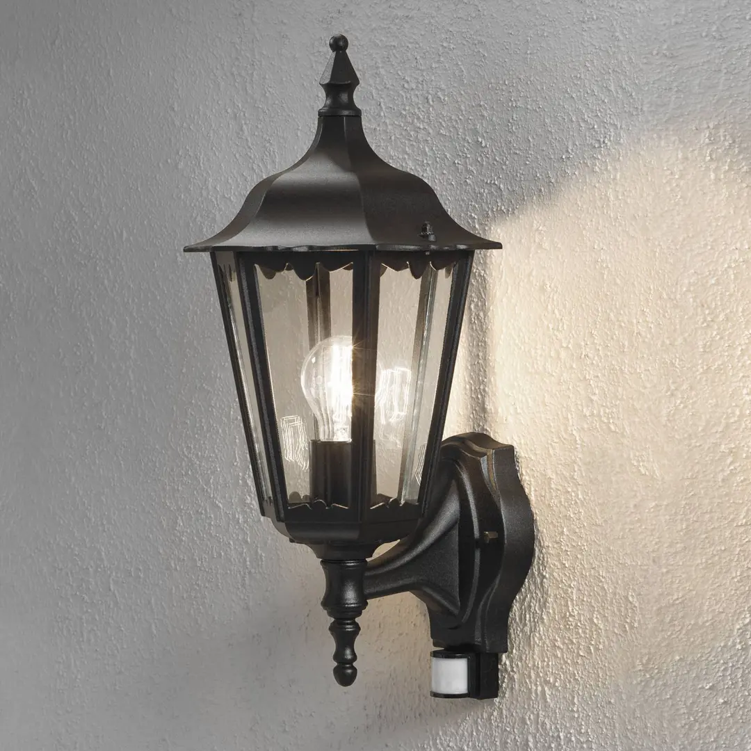 Konstsmide Außenwandlampe Firenze m. Sensor, stehend, schwarz
