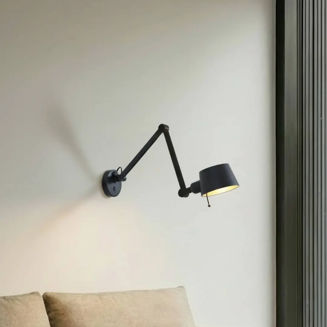 Lucande Wandleuchte Silka, 94 cm, schwarz, verstellbar, E27