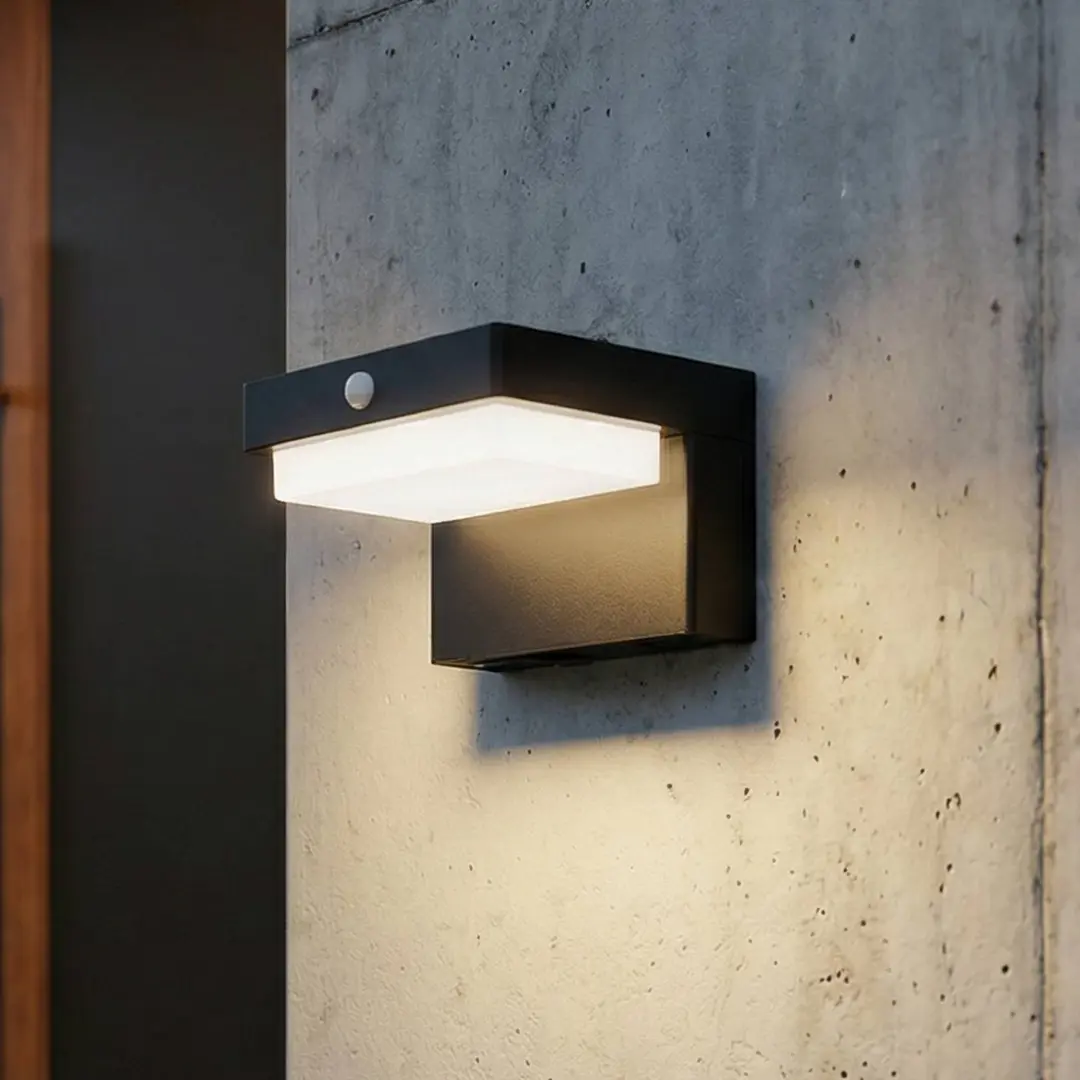 Lindby LED-Solarwandlampe Eleazar, schwarz, Sensor