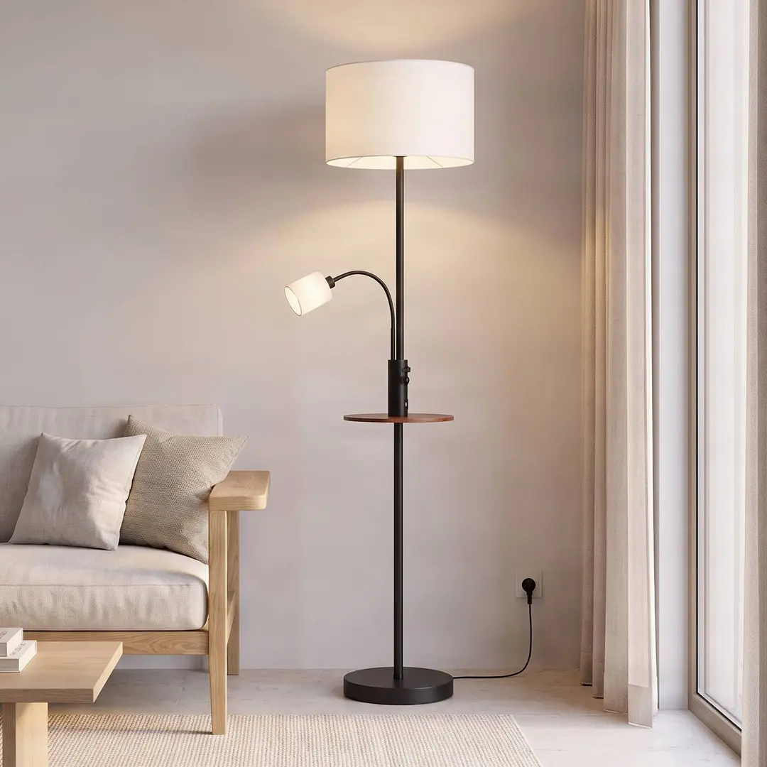 Lindby Stehlampe Aovan, schwarz, Ablage, USB-Anschluss