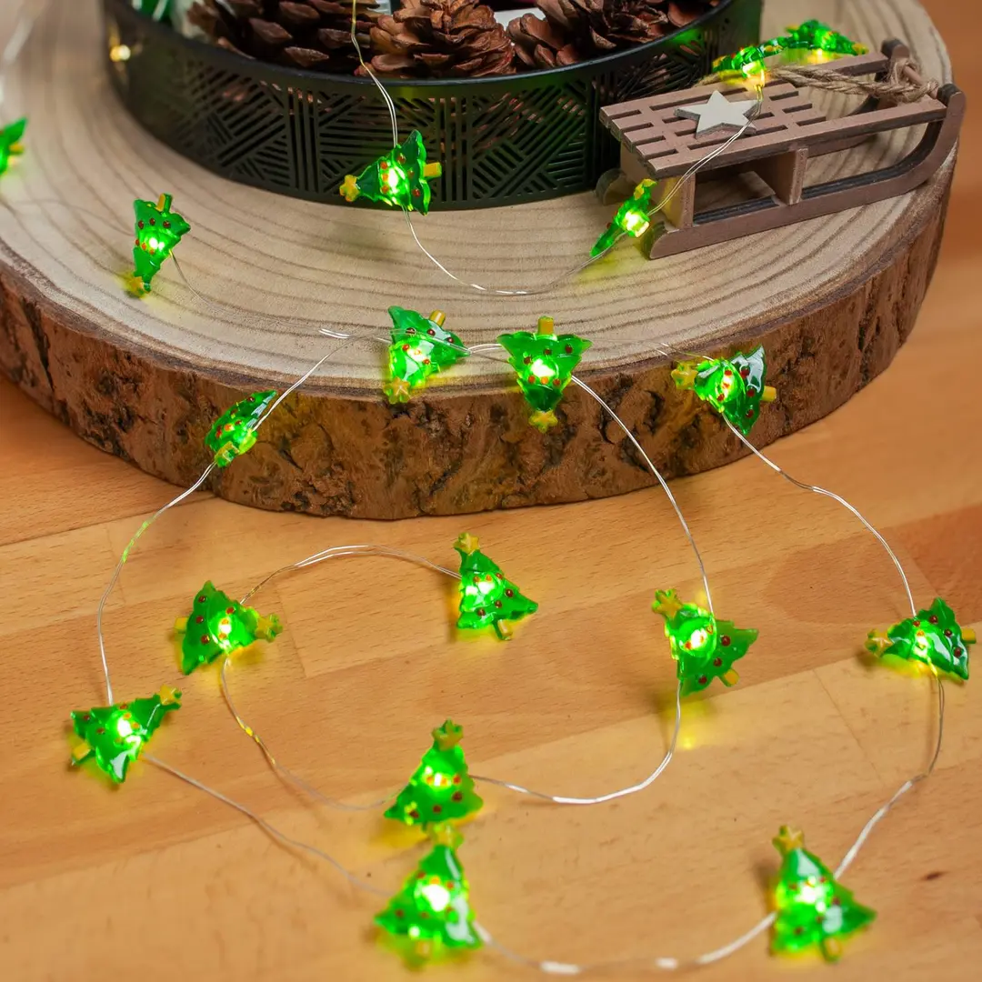 Lindby LED-Lichterkette Motje, Weihnachtsbäume, 320 cm, IP20
