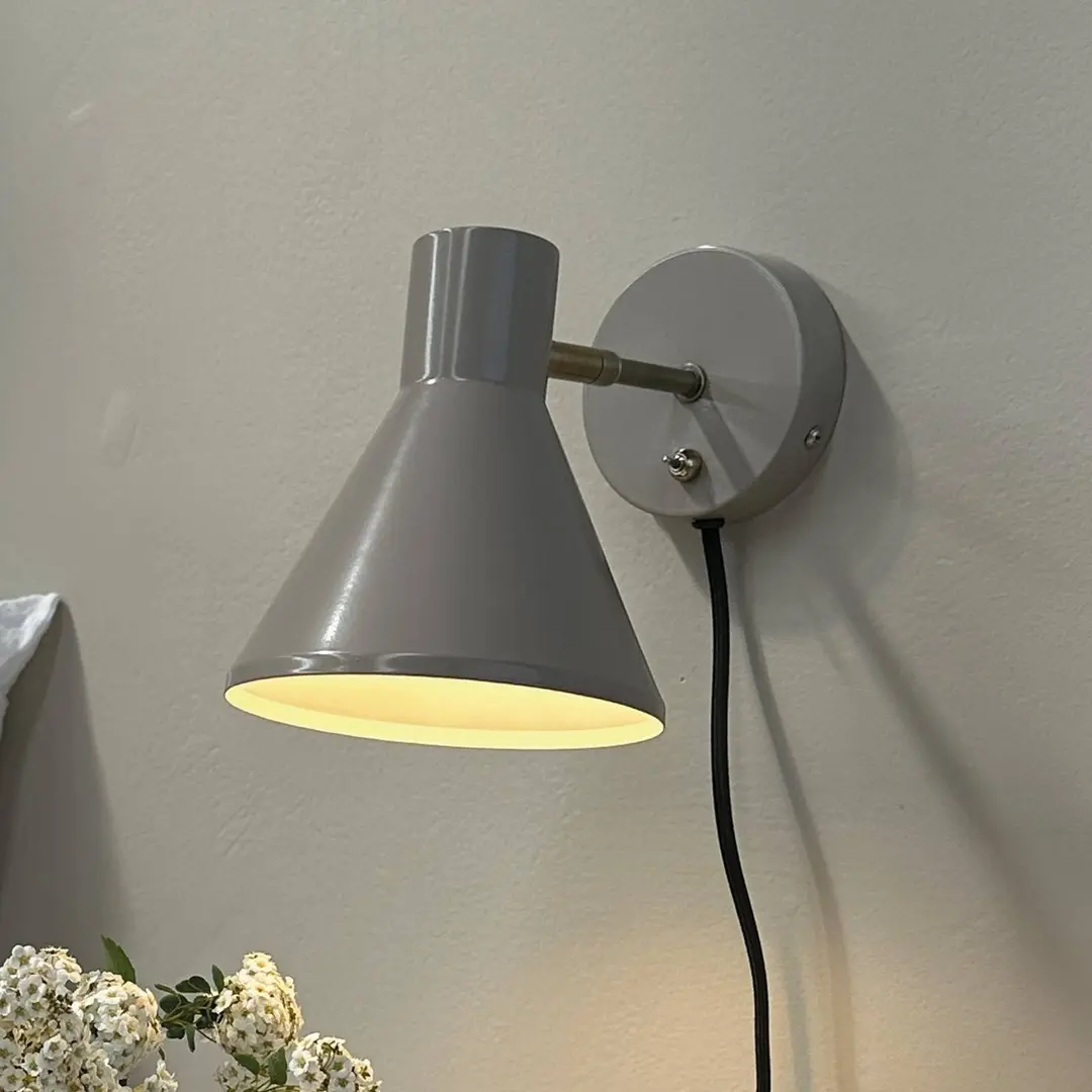 Dyberg Larsen Wandlampe Sleep, braun, Ø 15 cm, Stahl