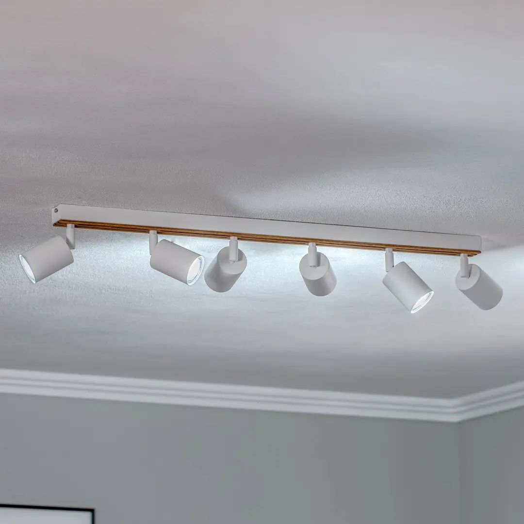 Luminex Deckenspot Tino, weiß/Holz, 6-flg. 80 cm