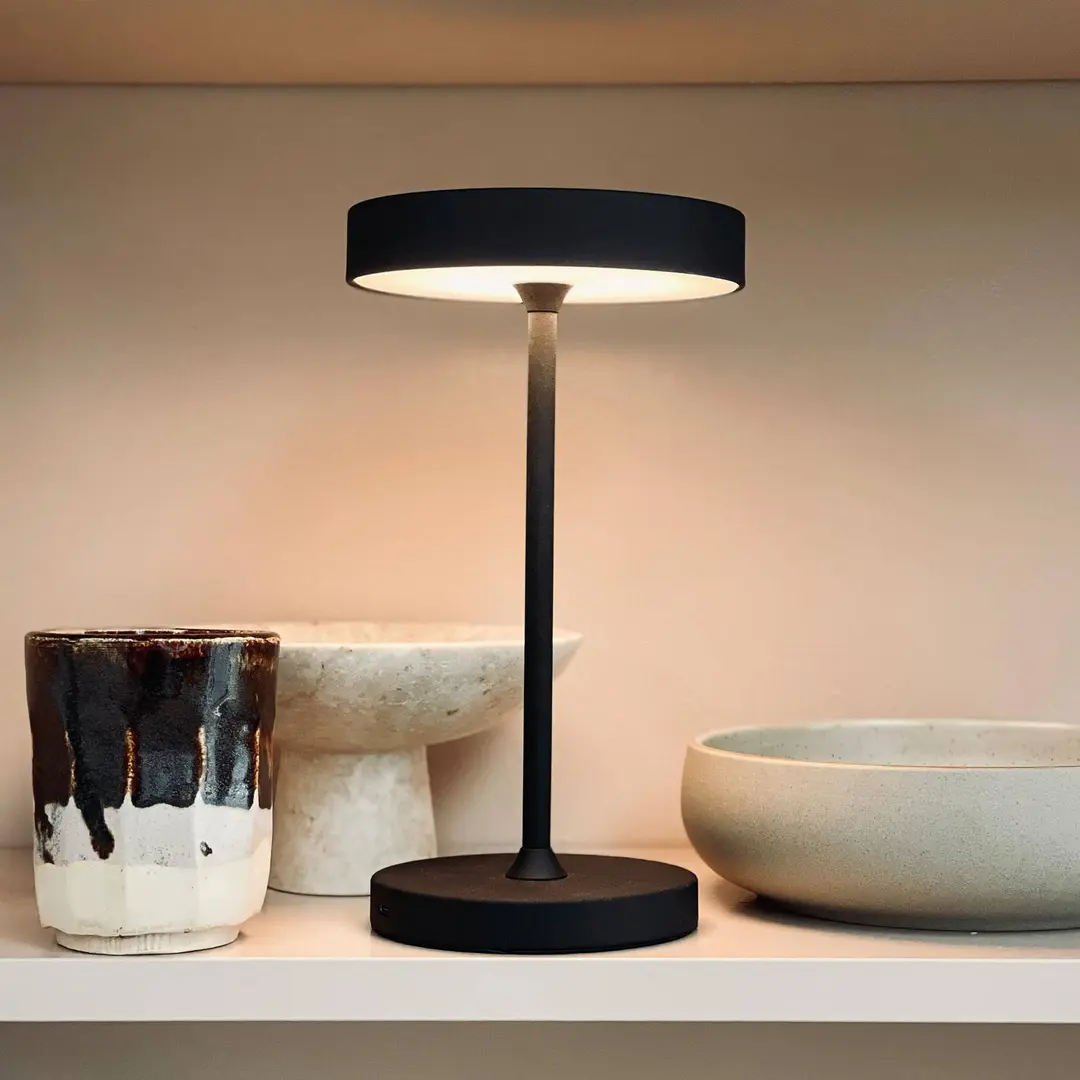Dyberg Larsen LED-Akku-Tischlampe Starlight, schwarz, Metall