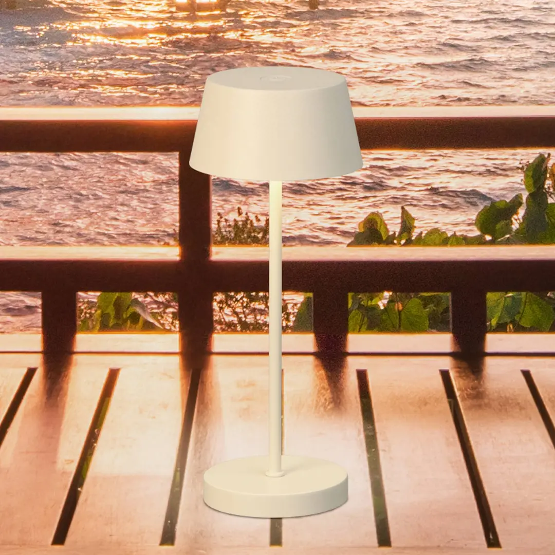 FH Lighting LED-Akku-Tischlampe Sienna Pro sandbeige, 24 cm, Metall IP54