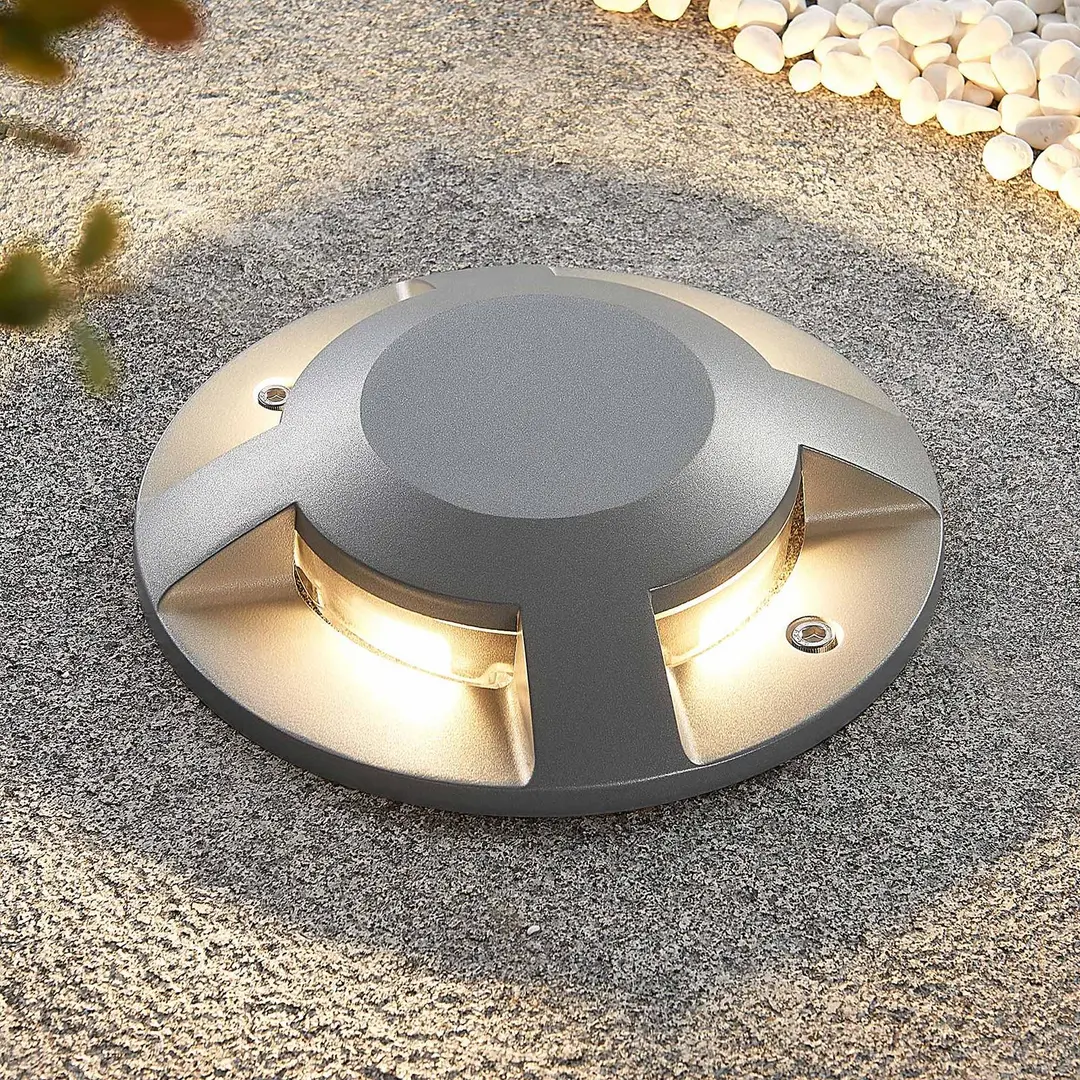 Lucande LED-Bodenstrahler Jeffrey, silber, 4 Lichtaustritte