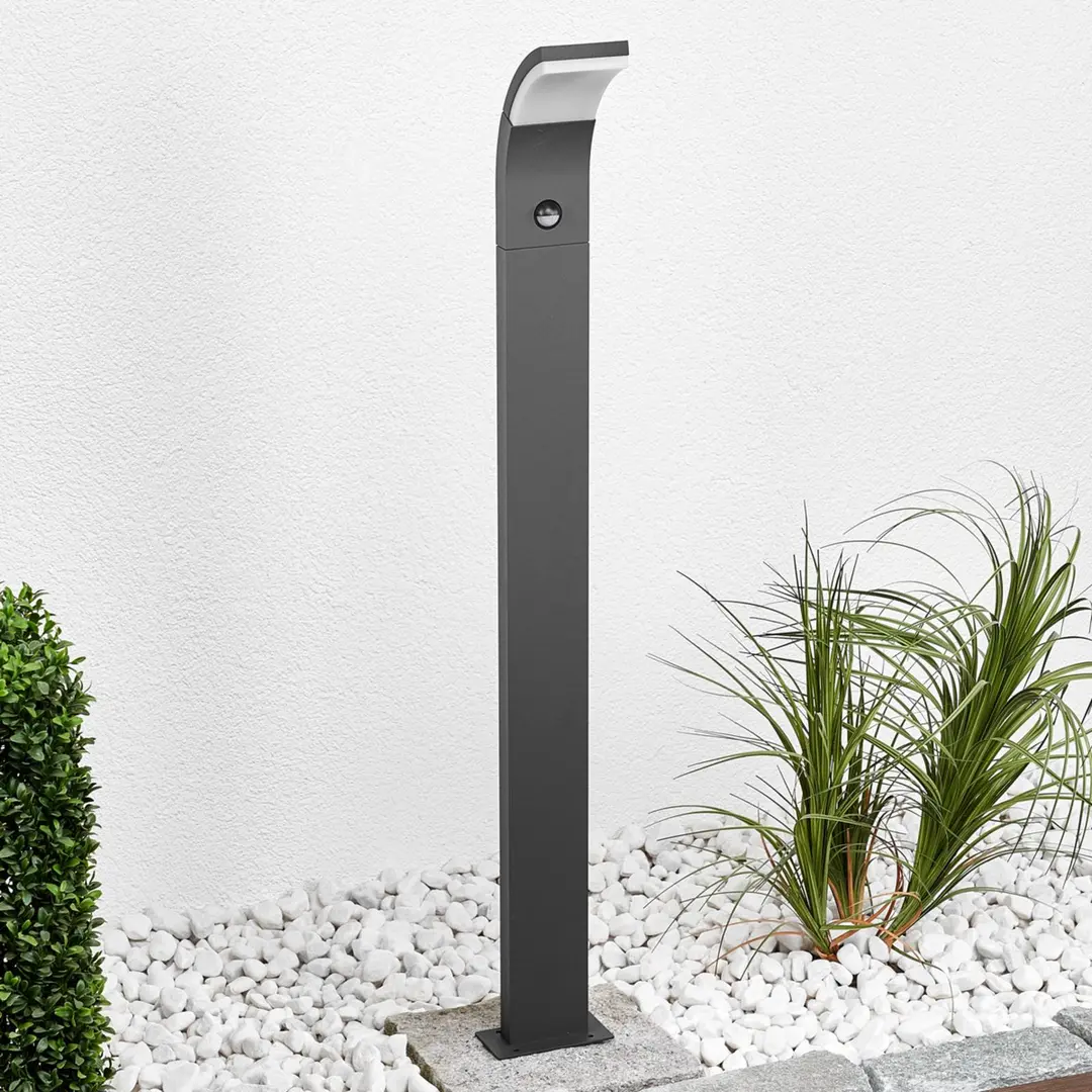 Lucande LED-Wegelampe Timm, Sensor, 100cm, anthrazit, IP54