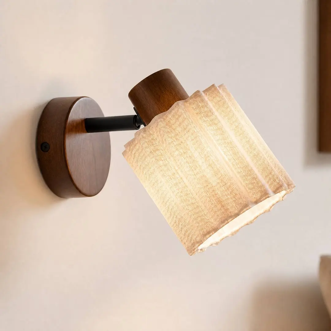 Lindby Wandstrahler Shiloh, walnuss/beige, Holz/Leinen, E14