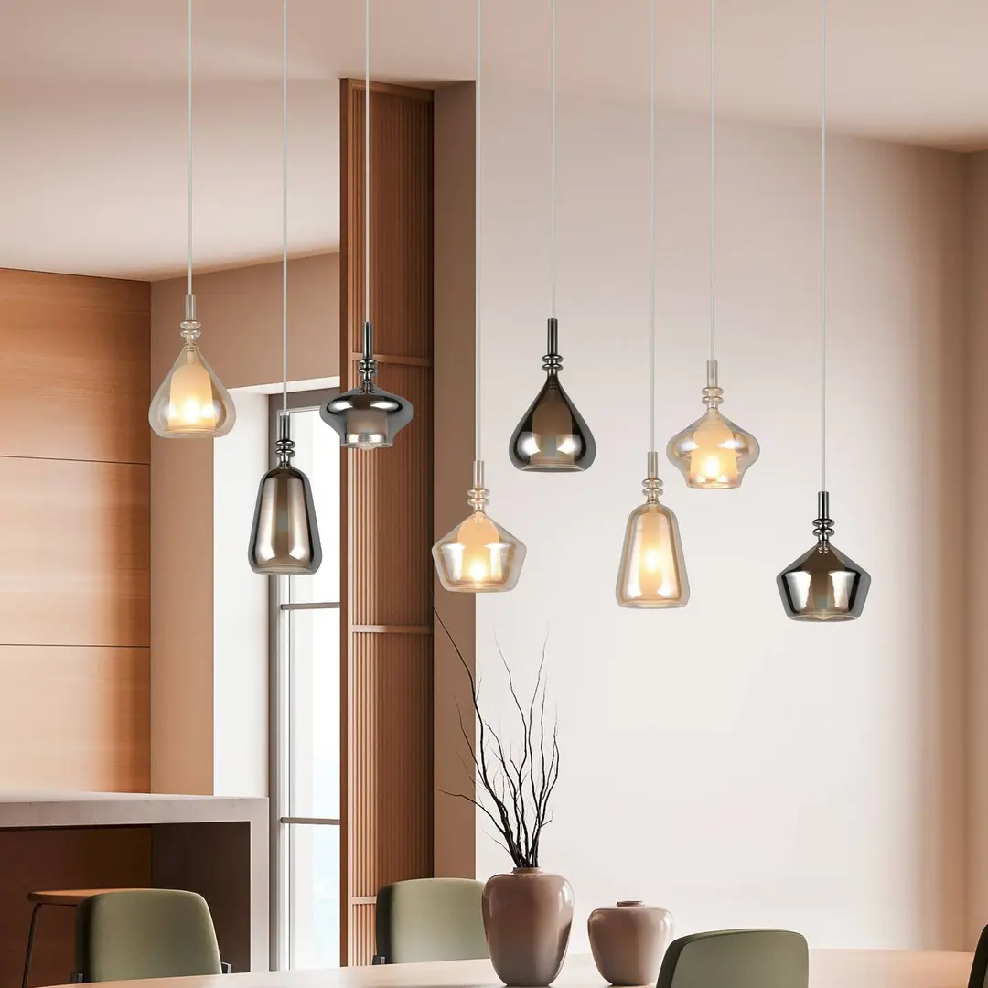 Trio Lighting Hängelampe Aldea, Länge 115 cm weiß/amber/chrom Glas, 8-flg.
