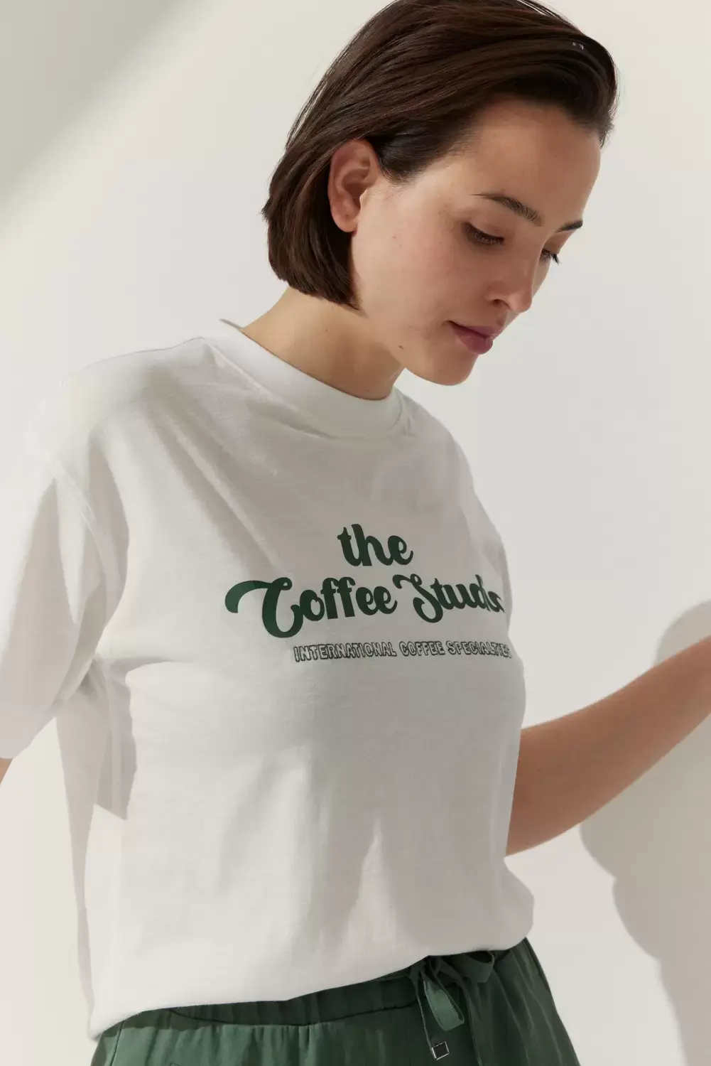 The Fashion People 'Coffee-Studio' T-Shirt, WARM WHITE PRINT